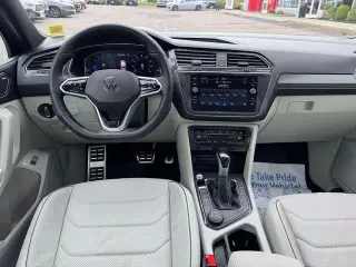 Volkswagen Tiguan 2023 AWD SEL R-Line 4Motion 4dr SUV