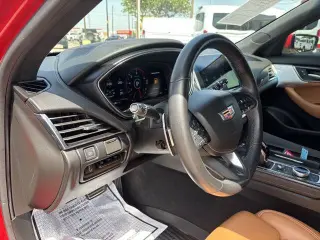 Cadillac CT5-V del 2024
