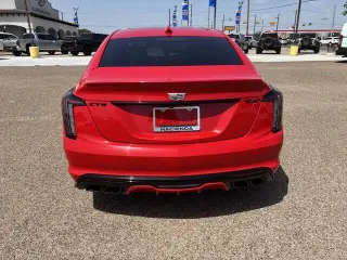 Cadillac CT5-V del 2024