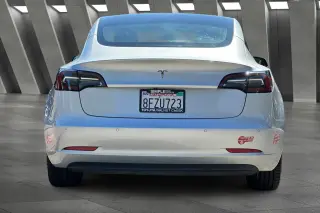 Tesla Model 3 2018 Long Range 4dr Fastback