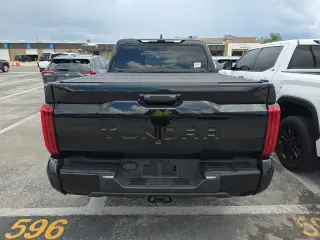 Toyota Tundra 2024 4x4 SR5 4dr CrewMax Cab Pickup SB
