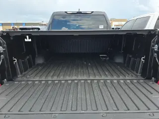 Toyota Tundra 2024 4x4 SR5 4dr CrewMax Cab Pickup SB