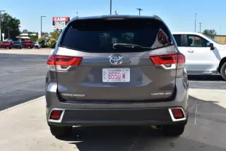 Toyota Highlander 2019 AWD Limited 4dr SUV
