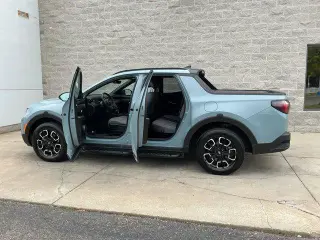 Hyundai SANTA CRUZ 2023 AWD SEL 4dr Camioneta de tripulación 4.3ft SB