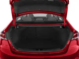Hyundai ELANTRA 2017 Limited 4dr Sedan (lanzamiento de mitad de año de EE. UU.)