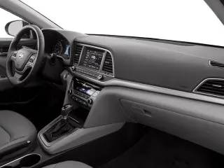 Hyundai ELANTRA 2017 Limited 4dr Sedan (lanzamiento de mitad de año de EE. UU.)