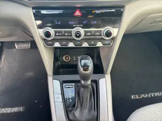 Hyundai ELANTRA 2020 SE 4p Sedan