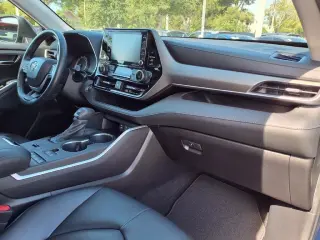 Toyota Highlander 2022 XLE 4dr SUV