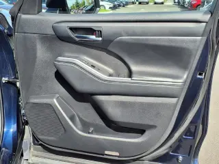 Toyota Highlander 2022 XLE 4dr SUV