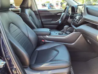 Toyota Highlander 2022 XLE 4dr SUV