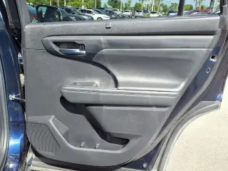 Toyota Highlander 2022 XLE 4dr SUV