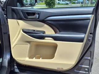 Toyota Highlander 2019 XLE 4dr SUV