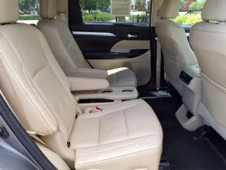Toyota Highlander 2019 XLE 4dr SUV