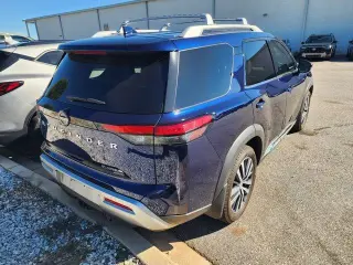 Nissan Pathfinder 2022 AWD Platinum 4dr SUV