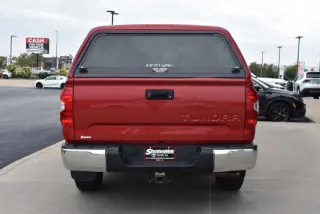 Toyota Tundra 2015 4x4 SR5 4dr CrewMax Cab Pickup SB (5.7L V8 FF FFV)