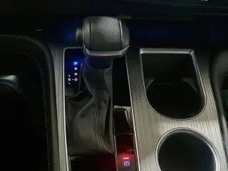 Toyota Sienna 2023 XSE 7-Pasajero 4p Mini-Furgoneta