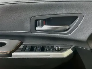 Toyota Sienna 2023 XSE 7-Pasajero 4p Mini-Furgoneta