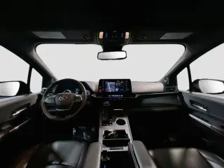 Toyota Sienna 2023 XSE 7-Pasajero 4p Mini-Furgoneta