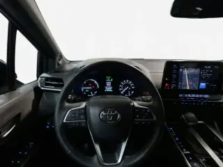 Toyota Sienna 2023 XSE 7-Pasajero 4p Mini-Furgoneta