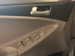 Hyundai SONATA 2012 GLS 4dr Sedan 6M