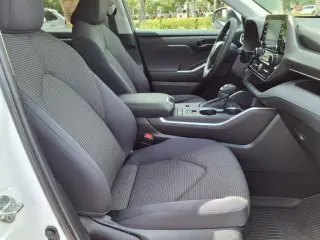 Toyota Highlander 2022 LE 4dr SUV
