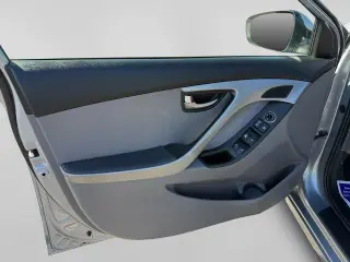 Hyundai ELANTRA 2015 SE 4dr Sedán 6M