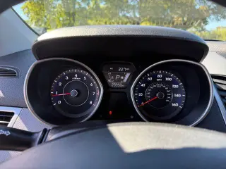 Hyundai ELANTRA 2015 SE 4dr Sedán 6M