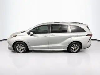 Toyota Sienna 2021 LE 8-Pasajeros 4dr Mini-Van