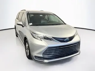Toyota Sienna 2021 LE 8-Pasajeros 4dr Mini-Van
