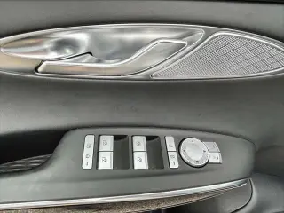 Genesis GV70 2025 AWD 2.5T Estándar 4p SUV