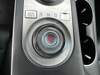 Genesis GV70 2025 AWD 2.5T Estándar 4p SUV