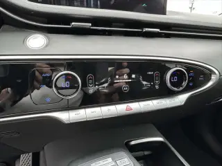 Genesis GV70 2025 AWD 2.5T Estándar 4p SUV
