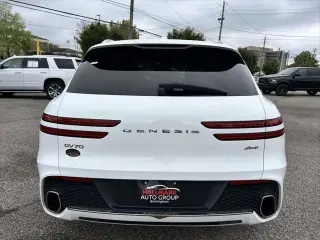 Genesis GV70 2025 AWD 2.5T Estándar 4p SUV