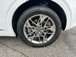 Genesis GV70 2025 AWD 2.5T Estándar 4p SUV