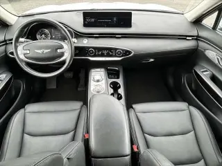 Genesis GV70 2025 AWD 2.5T Estándar 4p SUV