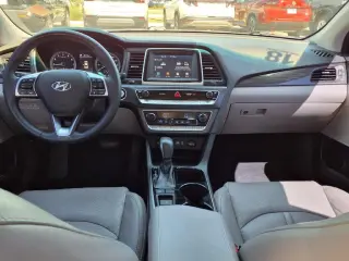 Hyundai SONATA 2018 Limited 4dr Sedan (lanzamiento medio del año)