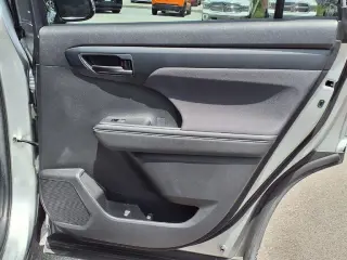 Toyota Highlander Hybrid 2023 LE 4dr SUV