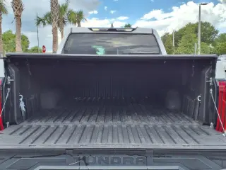 Toyota Tundra 2024 4x2 SR5 4dr CrewMax Cab Pickup SB