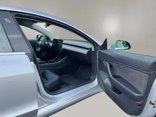 Tesla Model 3 2018 Long Range 4dr Fastback
