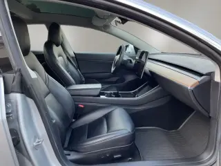 Tesla Model 3 2018 Long Range 4dr Fastback