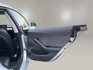 Tesla Model 3 2018 Long Range 4dr Fastback