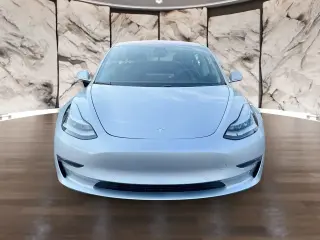 Tesla Model 3 2018 Long Range 4dr Fastback