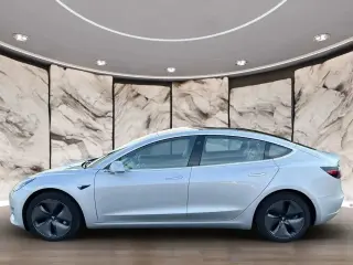Tesla Model 3 2018 Long Range 4dr Fastback