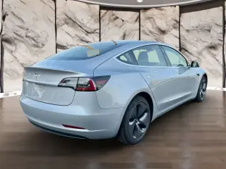 Tesla Model 3 2018 Long Range 4dr Fastback
