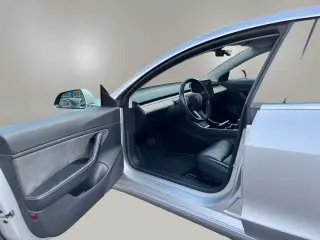 Tesla Model 3 2018 Long Range 4dr Fastback