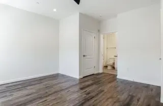 2-BED 2BATH APT IN CENTRAL LA