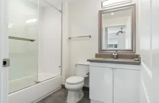 2-BED 2BATH APT IN CENTRAL LA