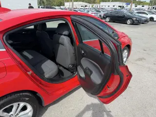2019 Chevrolet Cruze 4dr Sdn LT