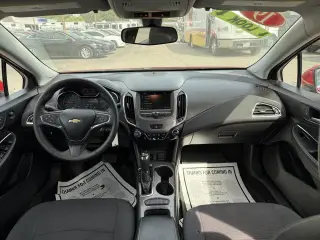 2019 Chevrolet Cruze 4dr Sdn LT