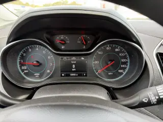 2019 Chevrolet Cruze 4dr Sdn LT